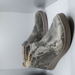 mark Nason skechers snakeprint gray slip on high top loafers womens size 8